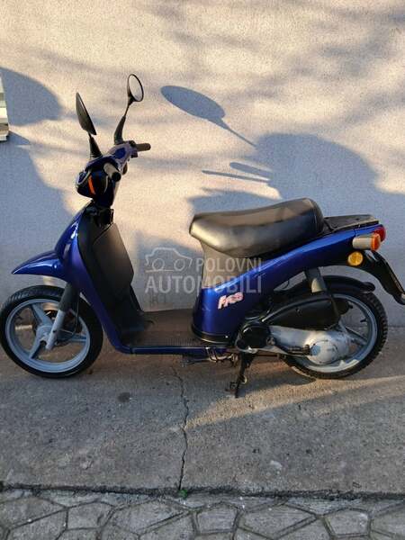 Piaggio Free