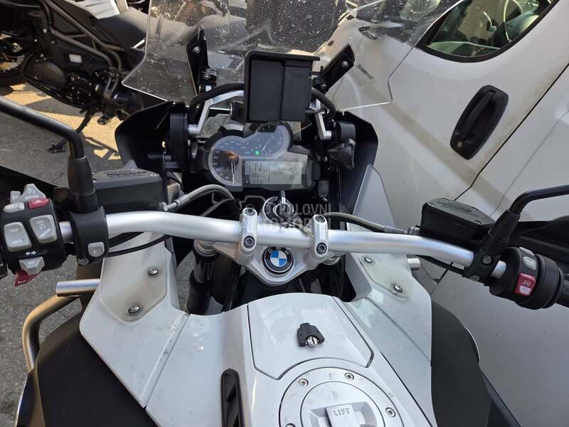 BMW R 1200 GS ADV Akrapovic