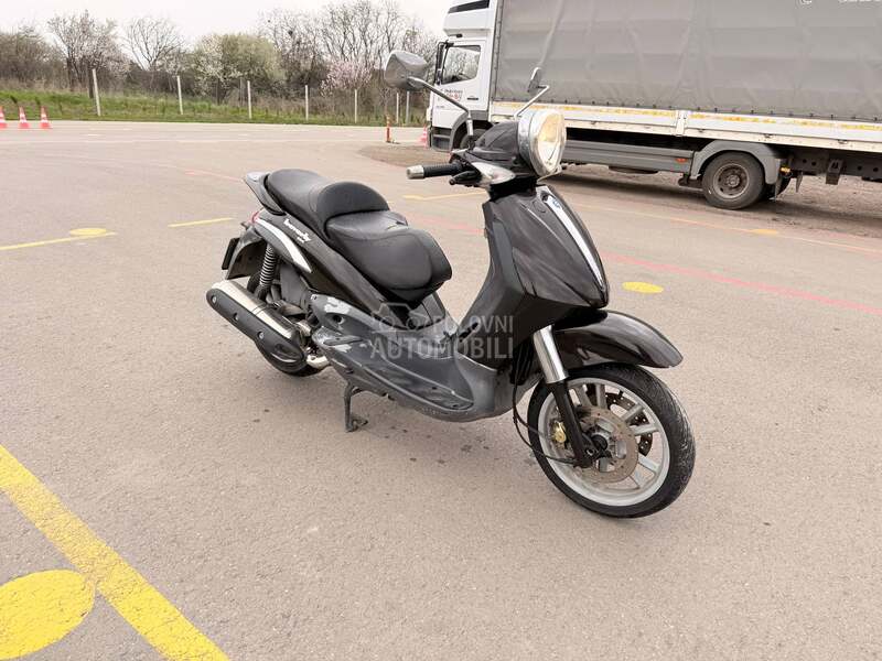Piaggio beverly 500