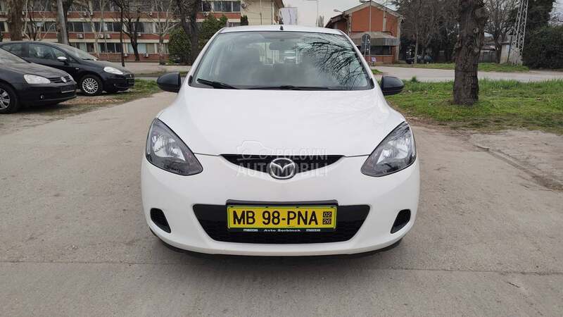 Mazda 2 1,3 kaparisan