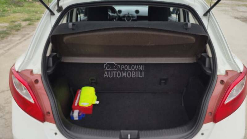 Mazda 2 1,3 kaparisan