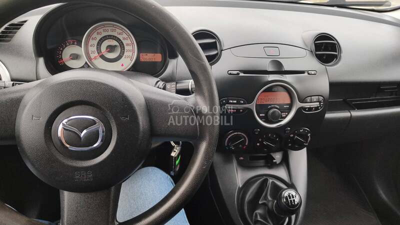 Mazda 2 1,3 kaparisan