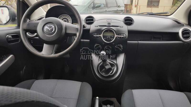 Mazda 2 1,3 kaparisan