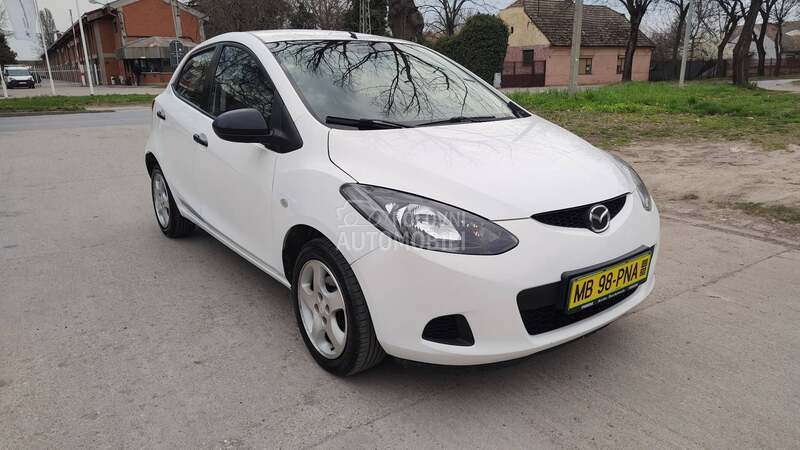 Mazda 2 1,3 kaparisan