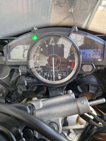 Yamaha r1