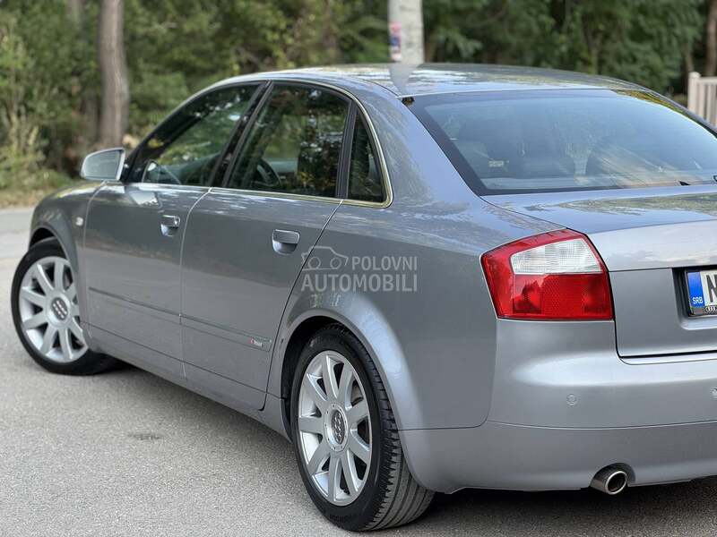 Audi A4 1.8 TURBO S LINE