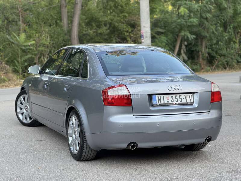 Audi A4 1.8 TURBO S LINE