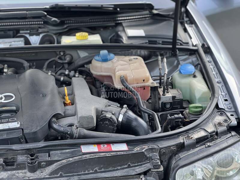 Audi A4 1.8 TURBO S LINE