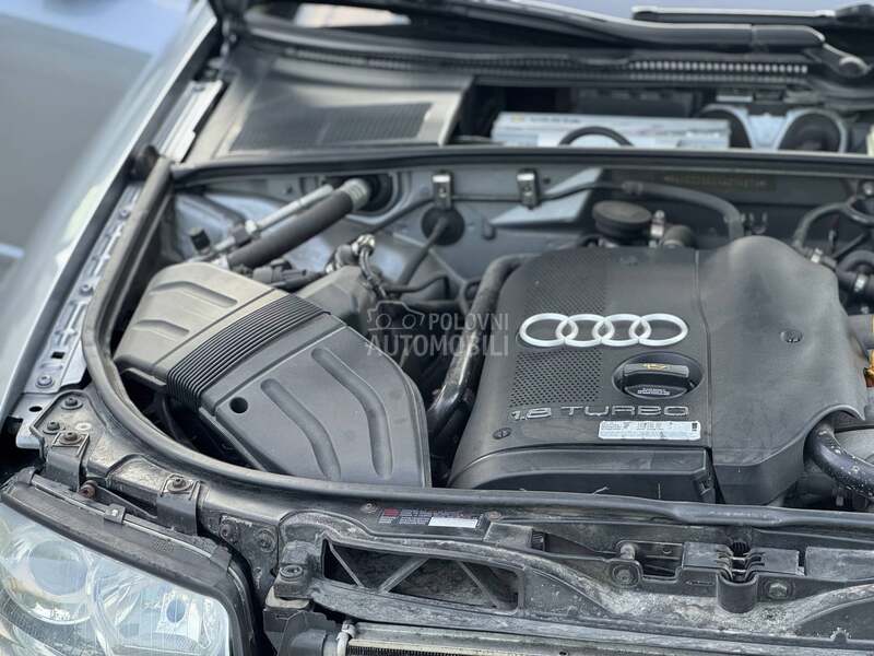 Audi A4 1.8 TURBO S LINE