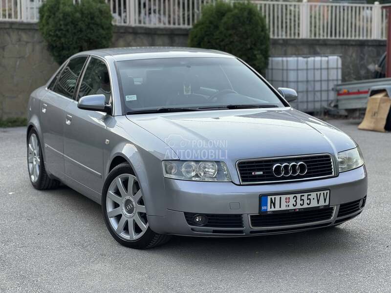 Audi A4 1.8 TURBO S LINE