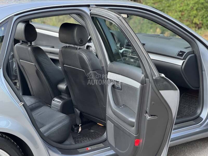 Audi A4 1.8 TURBO S LINE