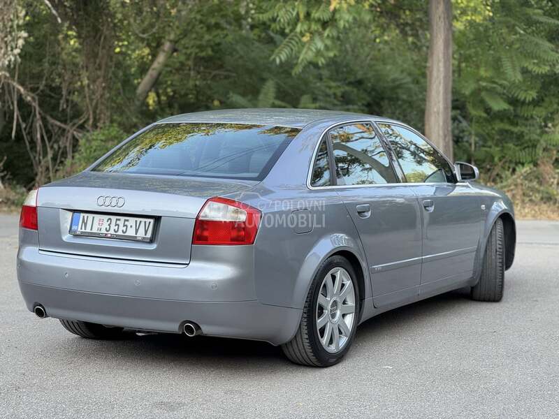 Audi A4 1.8 TURBO S LINE