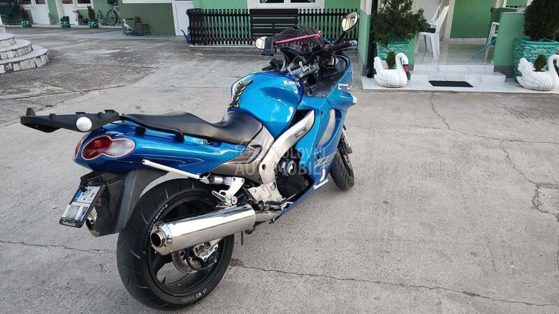 Kawasaki zzr 1200r