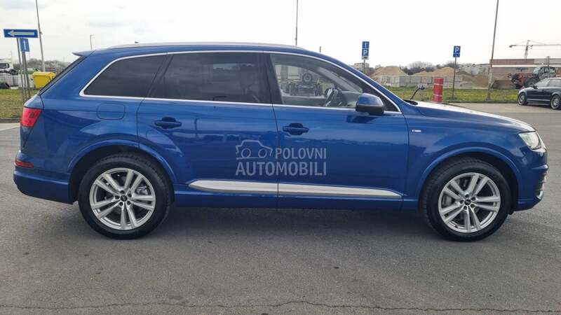 Audi Q7 