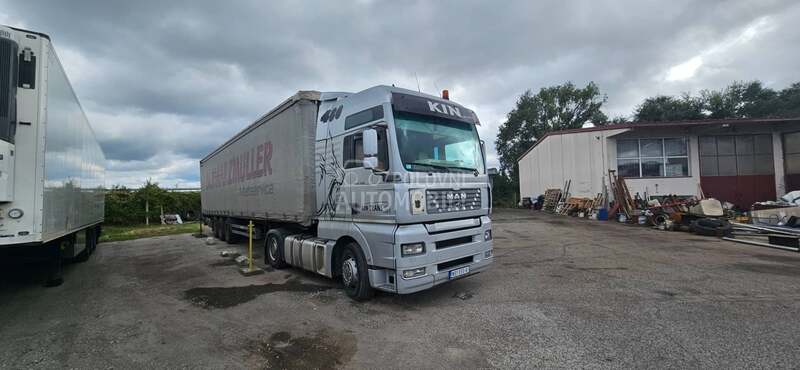 Schwarzmuller POLUPRIKOLICA