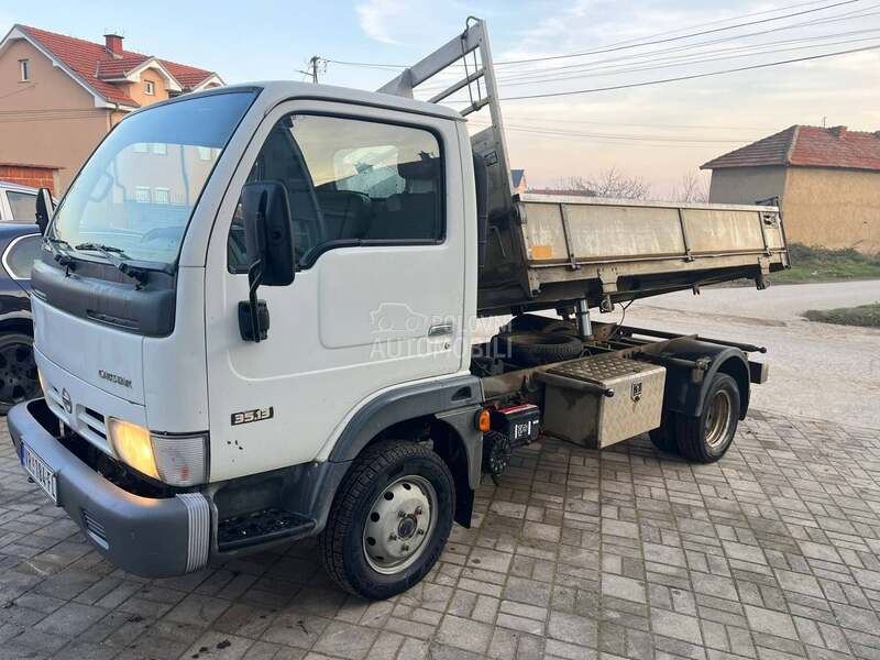 Nissan Cabstar