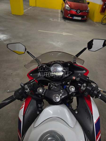 Honda CBR125R CBR 125R