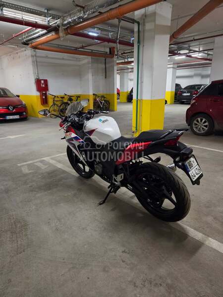 Honda CBR125R CBR 125R