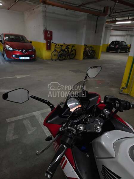 Honda CBR125R CBR 125R