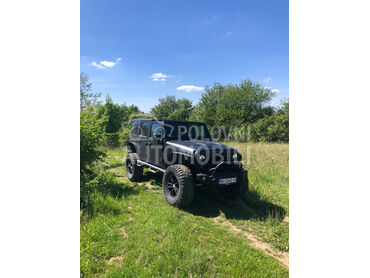 Jeep Wrangler sahara unlimited