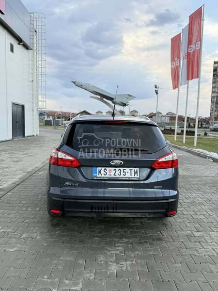 Ford Focus TITANIUM