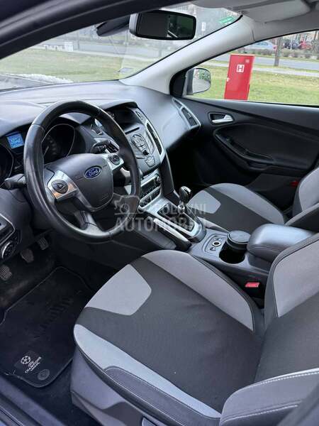 Ford Focus TITANIUM
