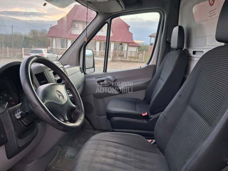 Mercedes Benz sprinter