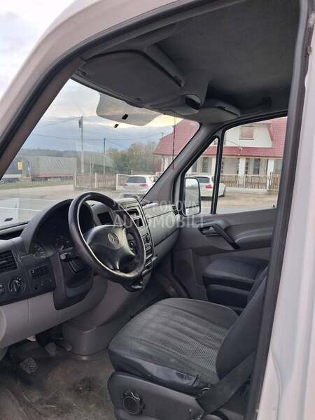 Mercedes Benz sprinter