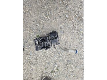 Boca za tecnost brisaca za Volkswagen Tiguan od 2008. do 2012. god.