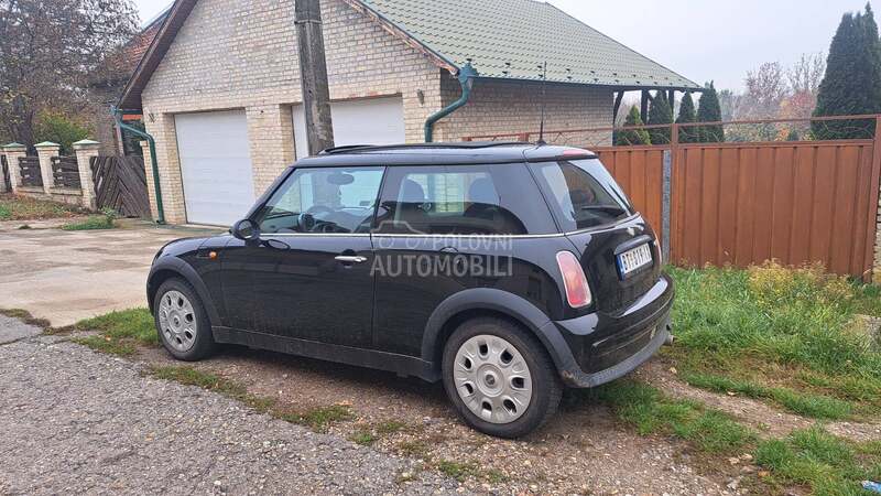 MINI One 