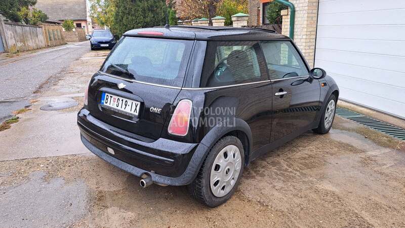 MINI One 