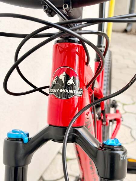 Rocky Mountain Instict 29