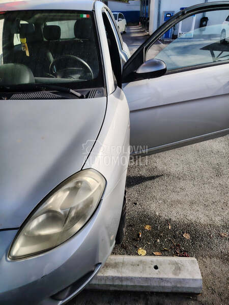 Lancia Ypsilon 