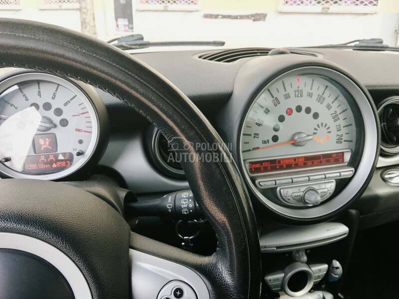 MINI Cooper 1.6