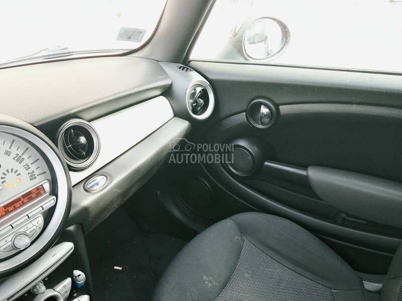 MINI Cooper 1.6