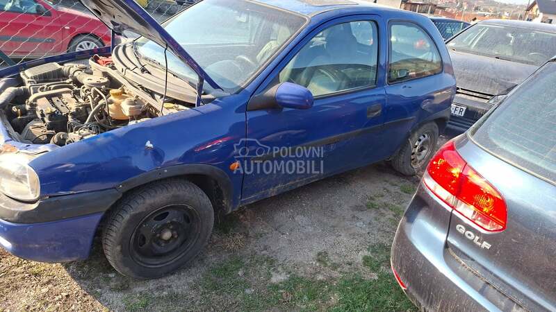Opel Corsa B 