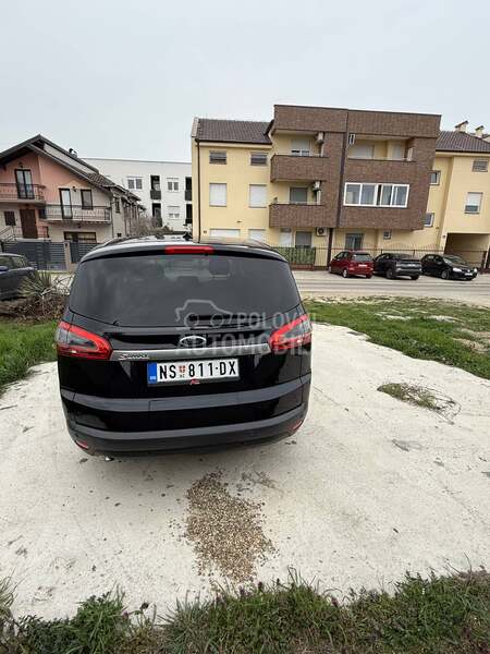 Ford S-Max 