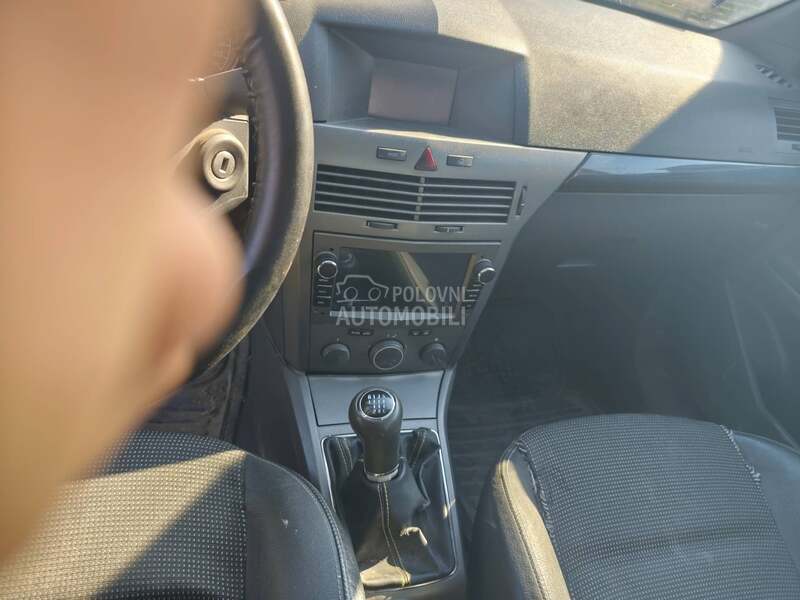 Opel Astra H 