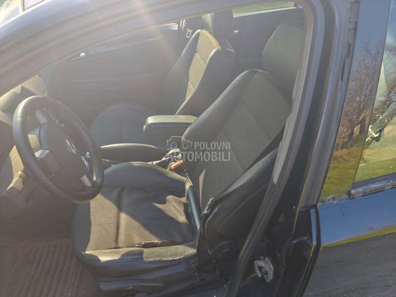 Opel Astra H 