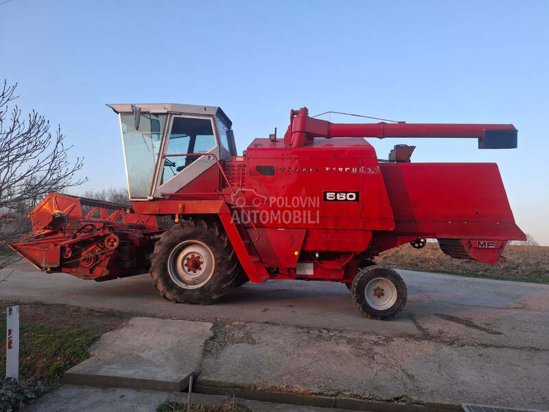 Massey Ferguson 560