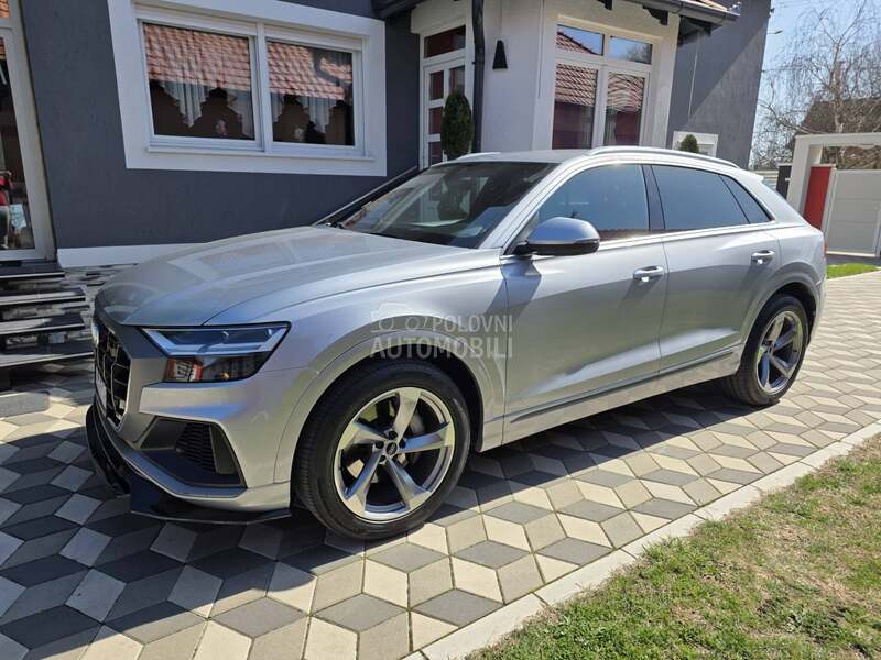 Audi Q8 S line