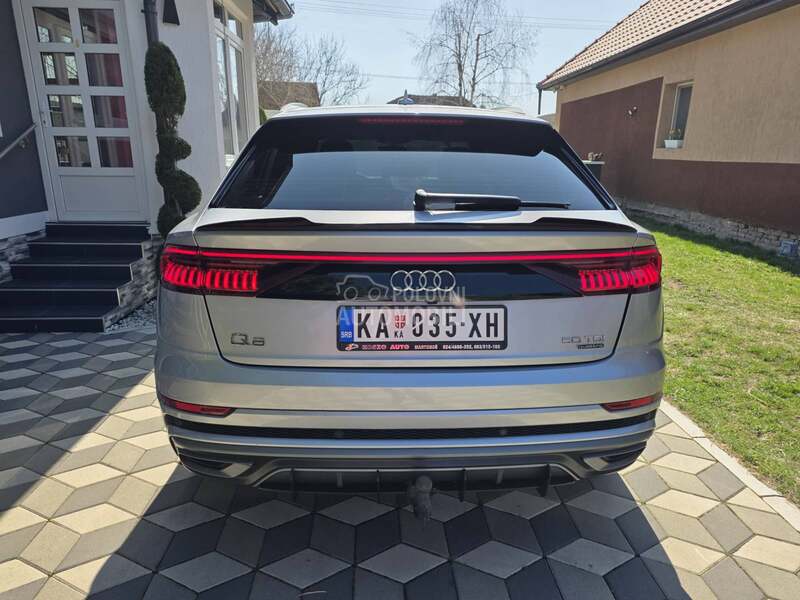 Audi Q8 S line