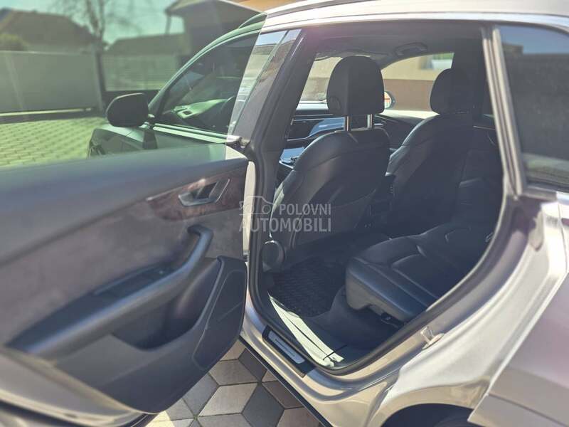 Audi Q8 S line