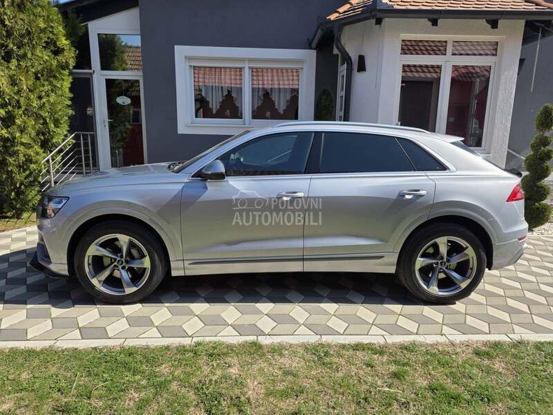 Audi Q8 S line