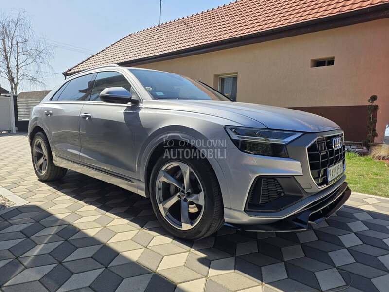 Audi Q8 S line