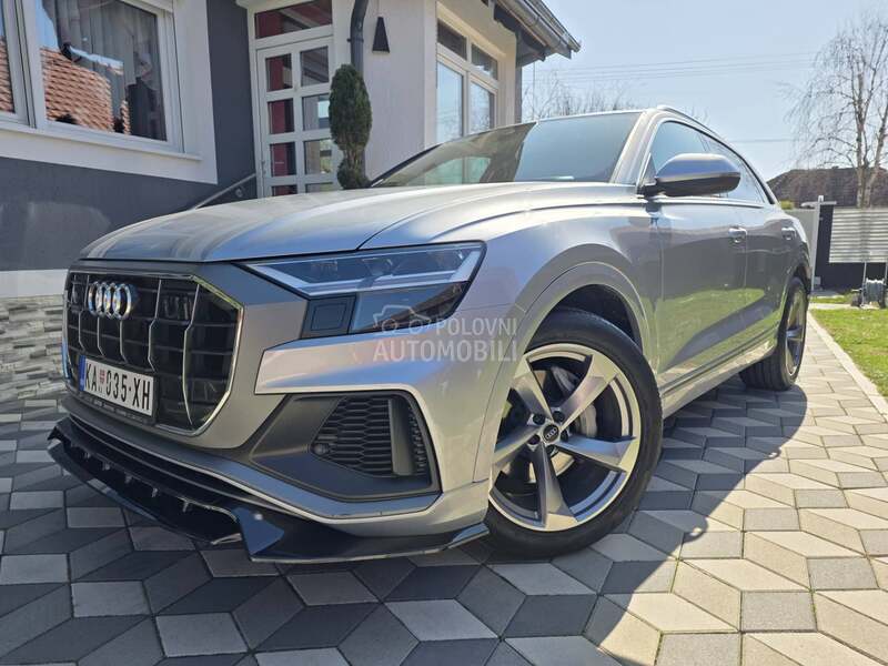 Audi Q8 S line