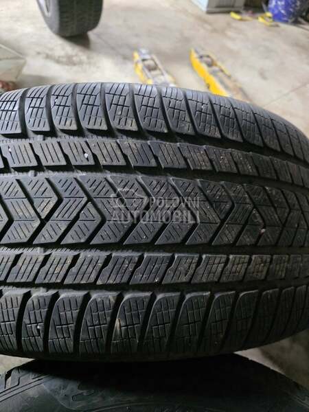Pirelli 305/40 R20 Zimska