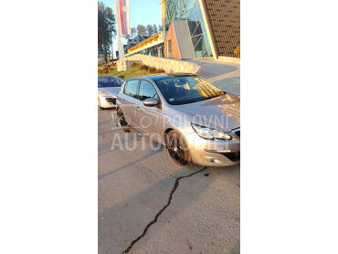 Peugeot 308 1.6 E HDI