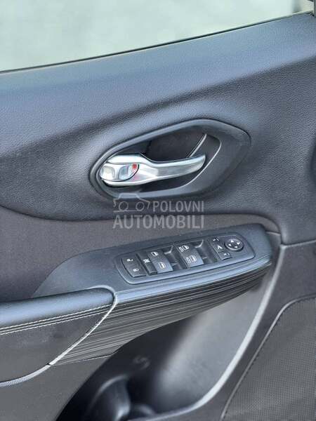 Jeep Cherokee Black Edition