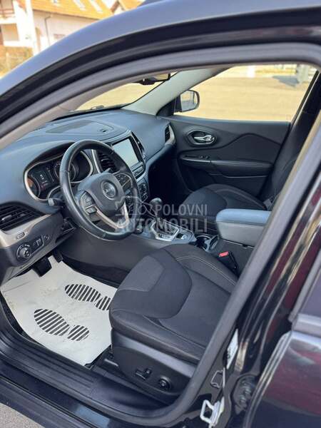 Jeep Cherokee Black Edition